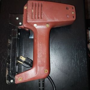 Swingline plug in staple gun